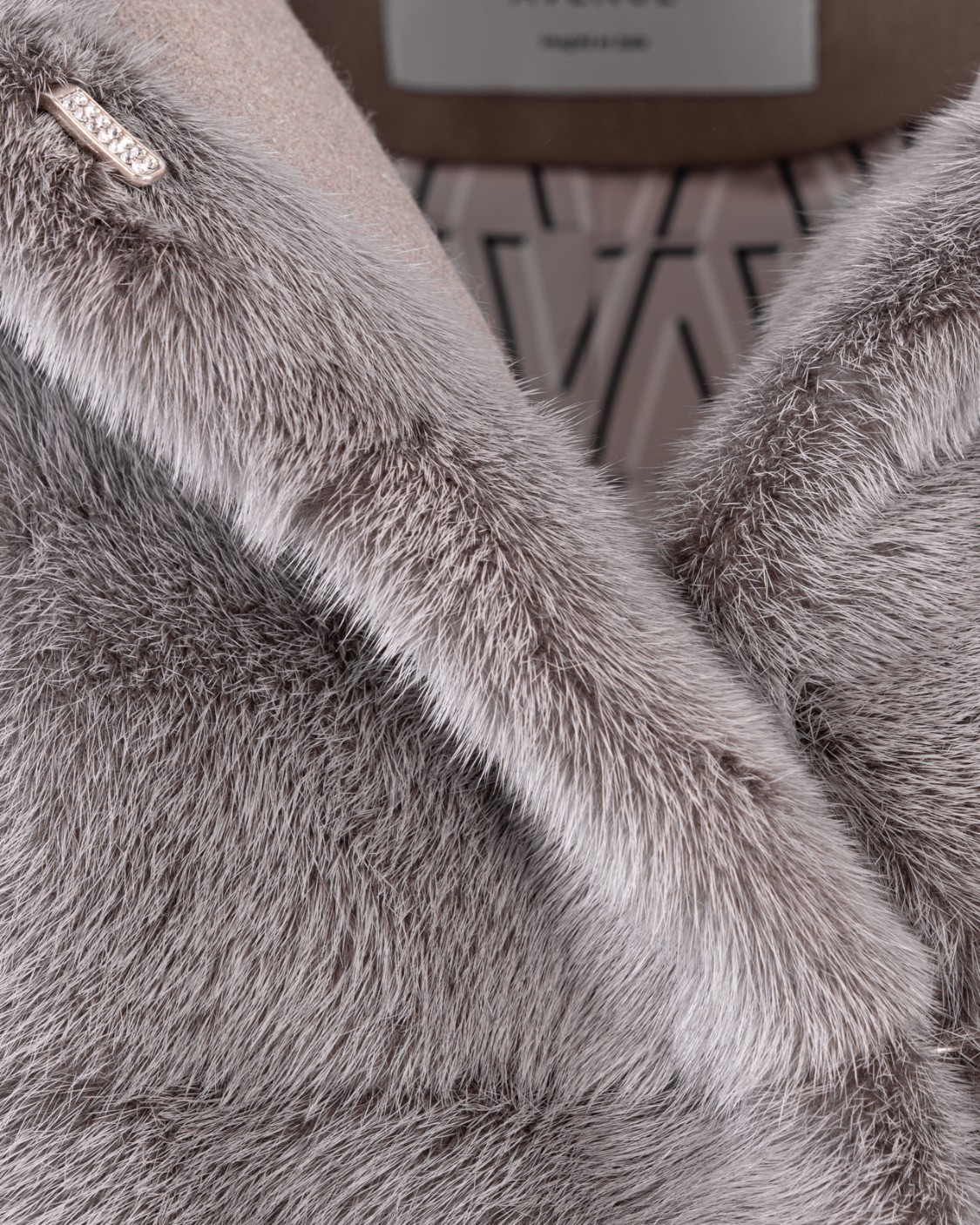 shop VIOLANTI Saldi Pelliccia: Violanti pelliccia con cappuccio.
Maniche lunghe.
Cappuccio.
Tasche laterali.
Chiusura nascosta.
Vestibilità regolare.
Composizione: 100% visone.
Fabbricato in Italia.. VL209 5600-567 number 7174314